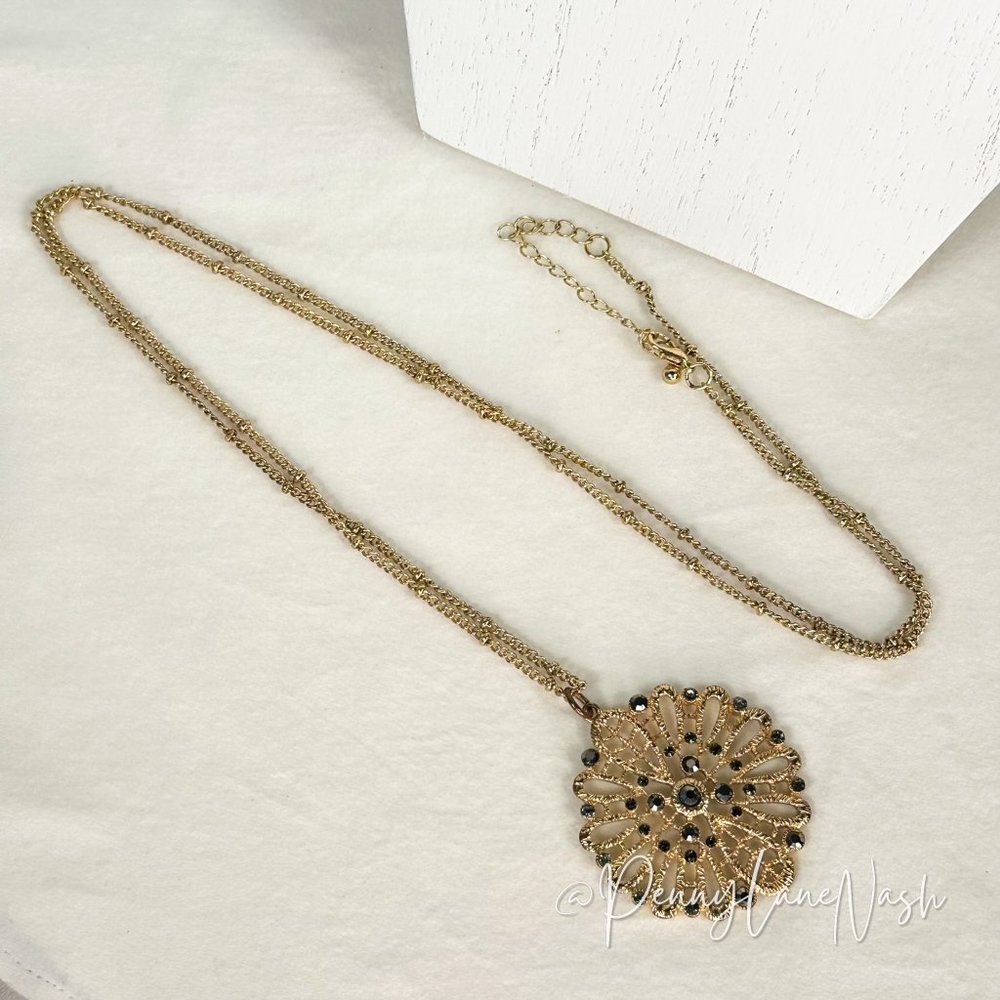 Vintage Flower Etched Burst w/ Stones Pendant Necklace - Picture 5 of 6